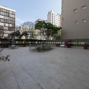 Image 20 - 891940