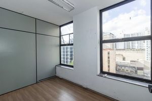 Image 9 - 891943