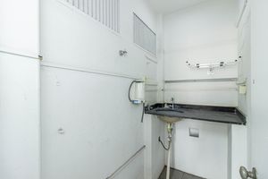 Image 11 - 891943