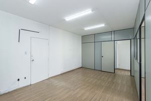 Image 13 - 891943