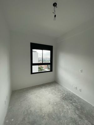 Image 6 - 891948