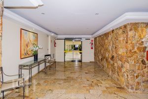 Image 32 - 891963