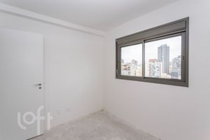 Image 10 - 891985