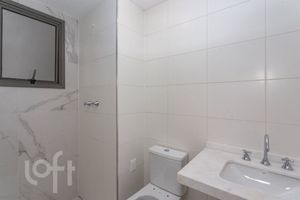 Image 12 - 891985