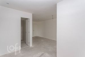 Image 1 - 891985