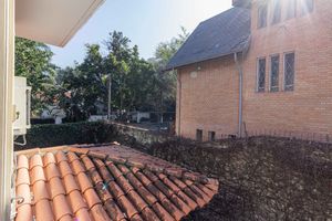 Image 20 - 892036