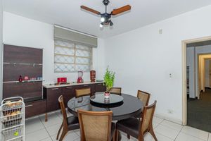 Image 33 - 892036