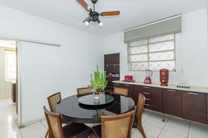 Image 34 - 892036