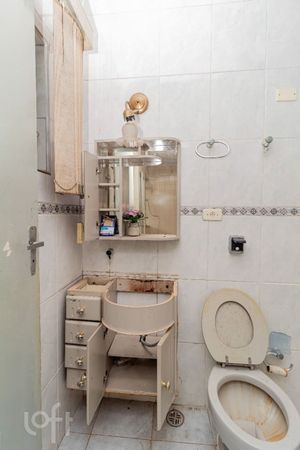 Image 8 - 892038