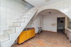 Image 32 - 892038