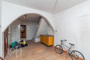 Image 30 - 892038