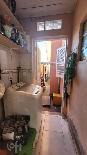 Image 8 - 892044