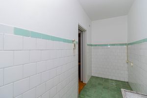 Image 13 - 892062