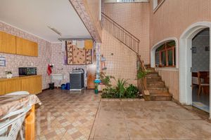 Image 35 - 892119