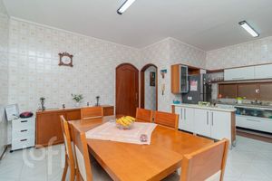 Image 10 - 892119