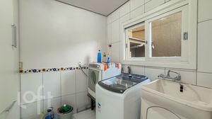 Image 34 - 892175