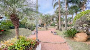 Image 39 - 892175