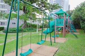 Image 6 - 892197