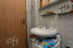 Image 17 - 892198