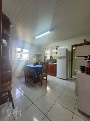 Image 42 - 892208