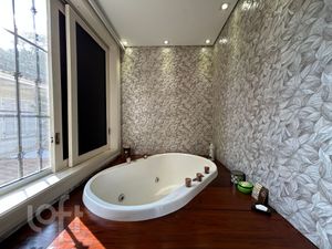 Image 14 - 892221