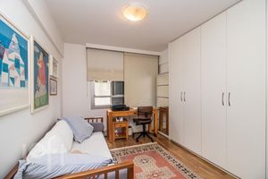 Image 15 - 892222