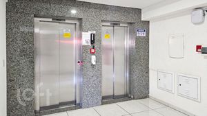 Image 18 - 892241