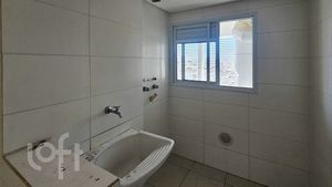 Image 7 - 892241