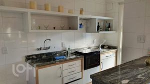 Image 7 - 892242