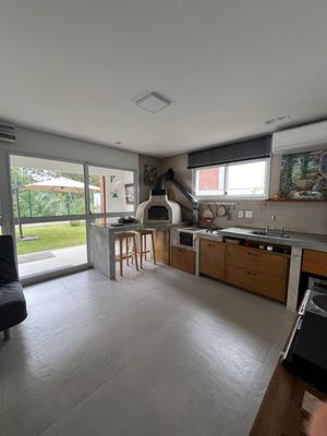 Image 7 - 892244