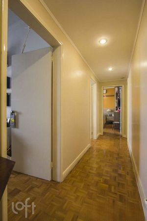 Image 8 - 892247