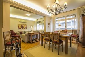 Image 17 - 892247