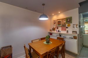 Image 9 - 892250