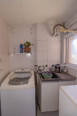 Image 31 - 892250