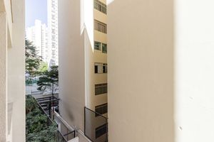 Image 4 - 892254