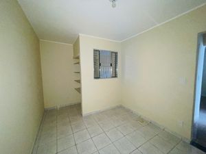 Image 4 - 892255
