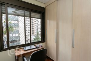 Image 7 - 892307