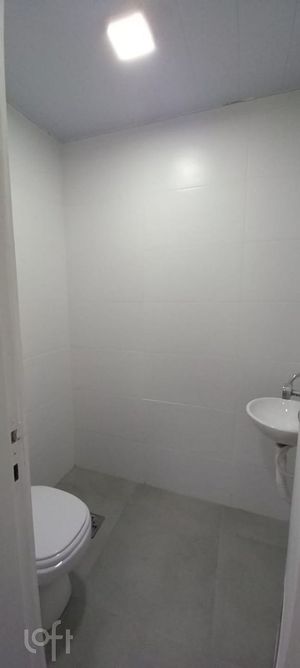 Image 9 - 892309