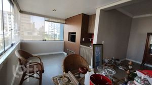 Image 4 - 892310