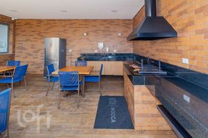 Image 70 - 892323