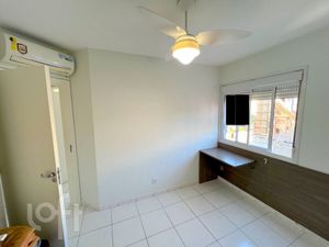 Image 17 - 892327