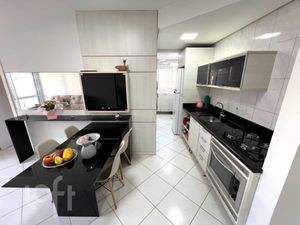 Image 1 - 892327