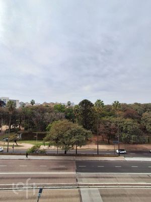 Image 8 - 892328