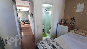 Image 13 - 892330