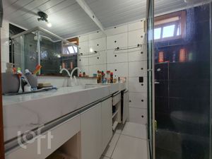 Image 11 - 892338
