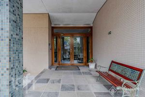 Image 49 - 892348