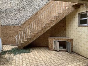 Image 6 - 892349