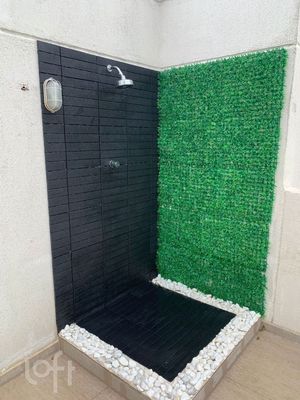 Image 9 - 892378