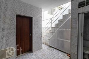 Image 6 - 892379