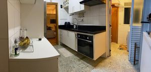 Image 5 - 892384